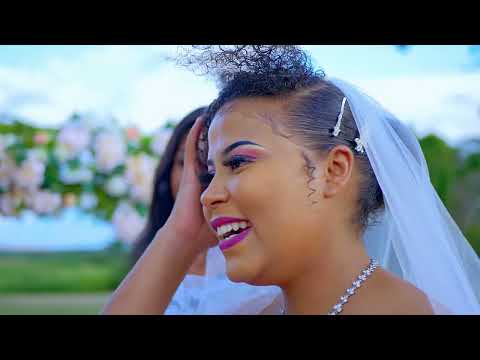 Chile One MrZambia Ft. Jemax –  Fweba Ku Chaume (Official Music Video)