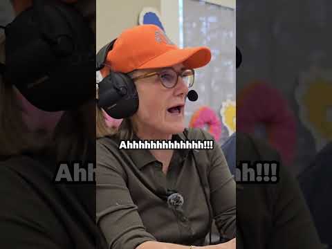 Nancy Cartwright + The Simpsons Crew dropped in for some games of Fortnite Zero Build 🎮