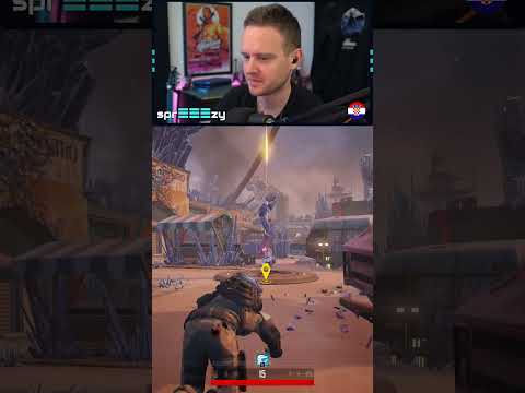 Chat, someone tell @sprEEEzy how to get a gun #PUBG #XenopointChallenge
